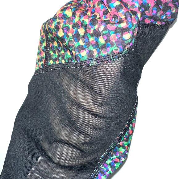 Nike Pro HyperCool Multicolor Pattern Mesh Capri Leggings Size Small - Picture 5 of 15